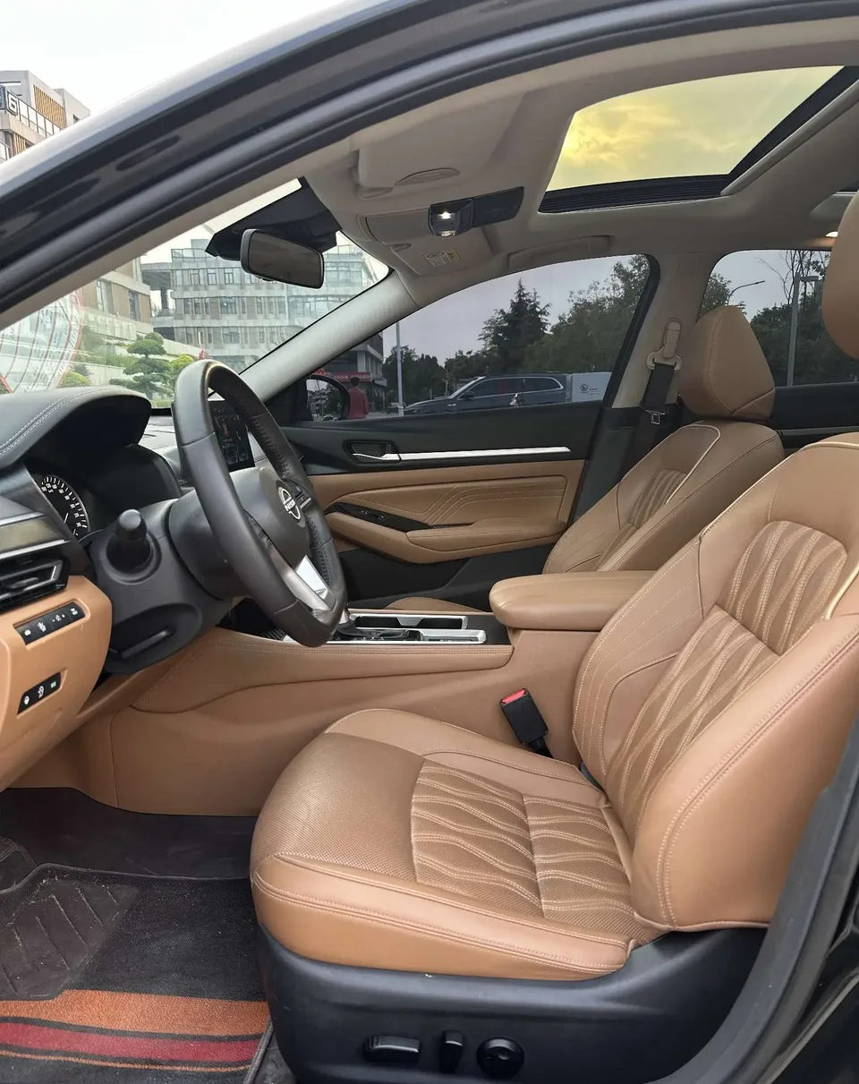 Nissan Altima 2.0L XL-Upr Premium Edition 2024 — миниатюра 5