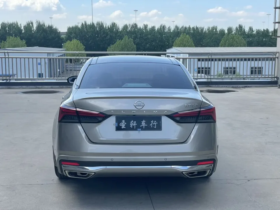 Nissan Altima Teana 2022 2.0L XL-Upr Premium Edition 2022 — thumbnail 2