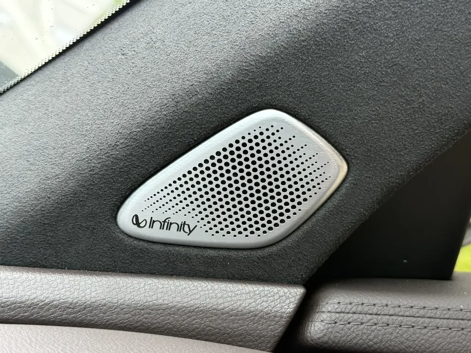 Geely Monjaro Xingyue L 2025 2.0TD High Power Automatic 2WD Dongfang Yao Lanxing Edition 2024 — миниатюра 3