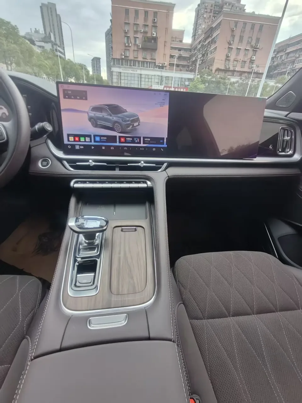 Geely Monjaro Geely Xingyue L 2026 2.0TD High-Power Automatic Two-Wheel Drive Oriental Star Edition 2025 — миниатюра 3
