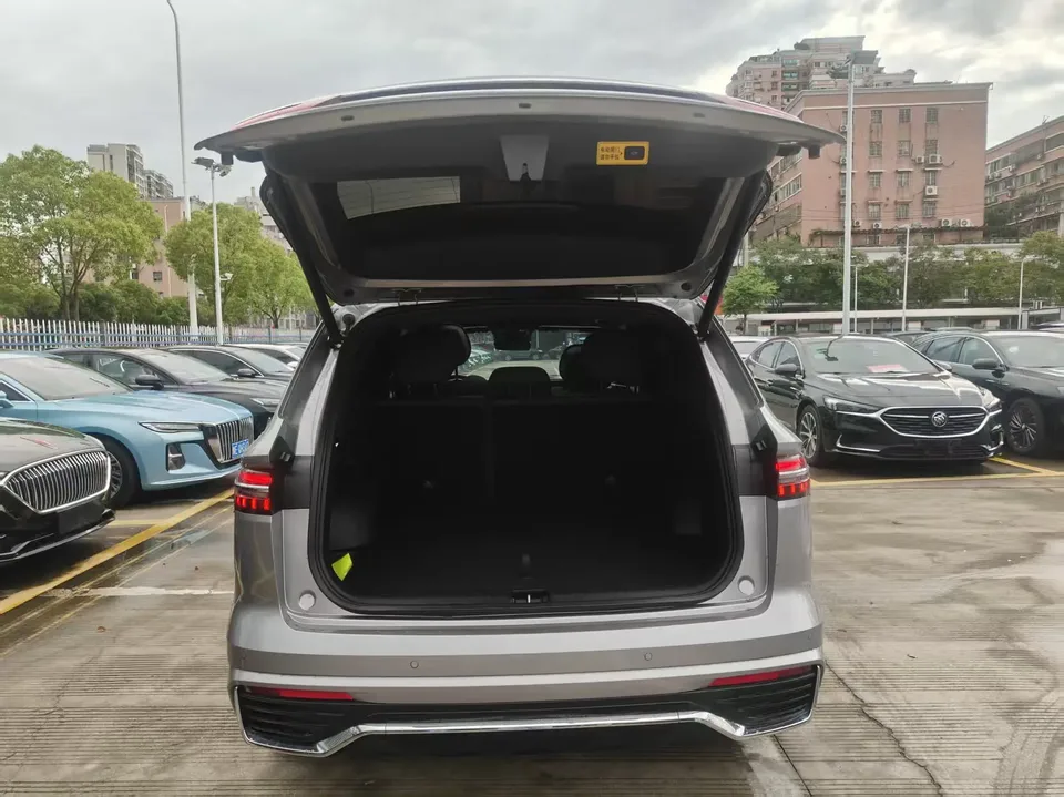 Geely Monjaro Geely Xingyue L 2026 2.0TD High-Power Automatic Two-Wheel Drive Oriental Star Edition 2025 — миниатюра 4