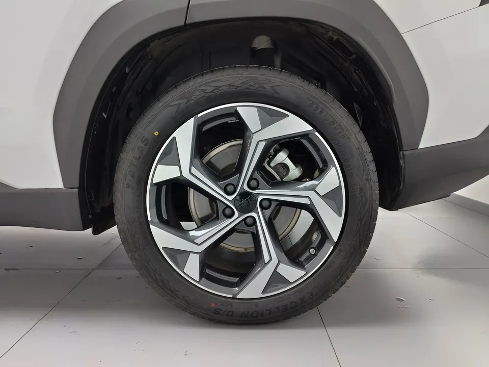 Geely Atlas L 2024