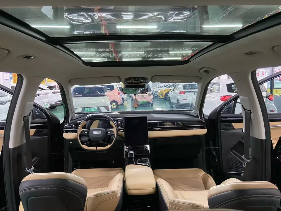 Geely Atlas L Boyue L 2023 1.5TD DCT Premium Edition 2024 — миниатюра 3
