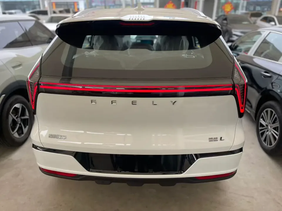 Geely Atlas L fourth generation 1.5TD DCT starts 2026 — миниатюра 4