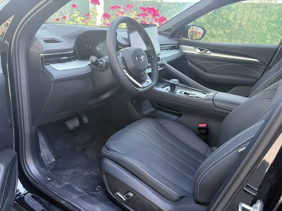 Geely Xing Rui Xingrui 2026 1.5T Dongfang Yao Fuyao Edition 2026 — миниатюра 3