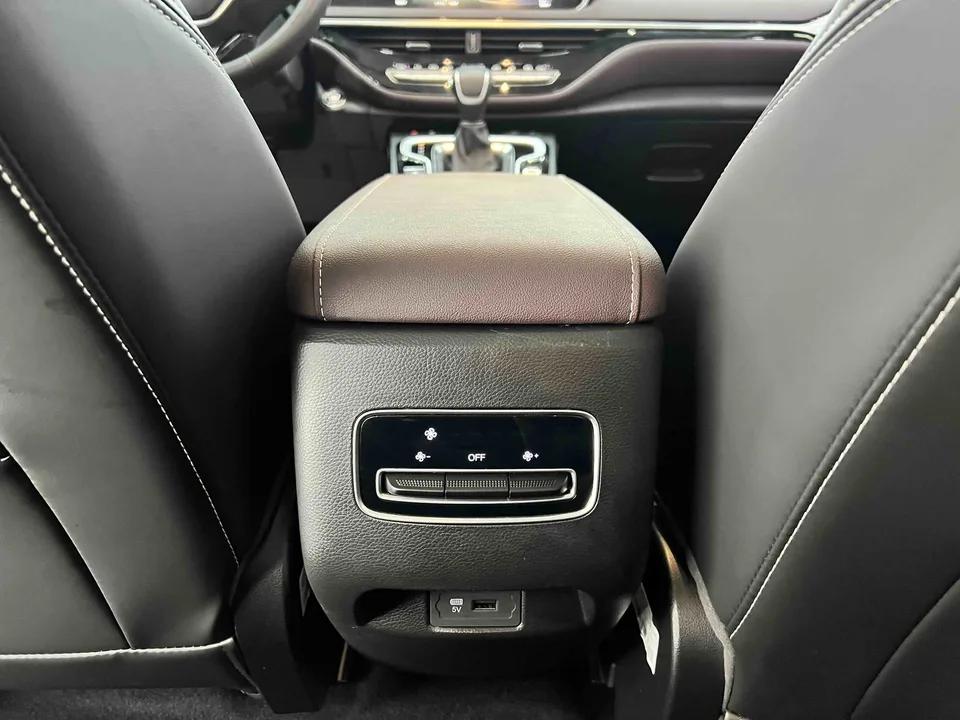 GAC Trumpchi M6 Pro 270T AT Deluxe Edition 2023 — миниатюра 3