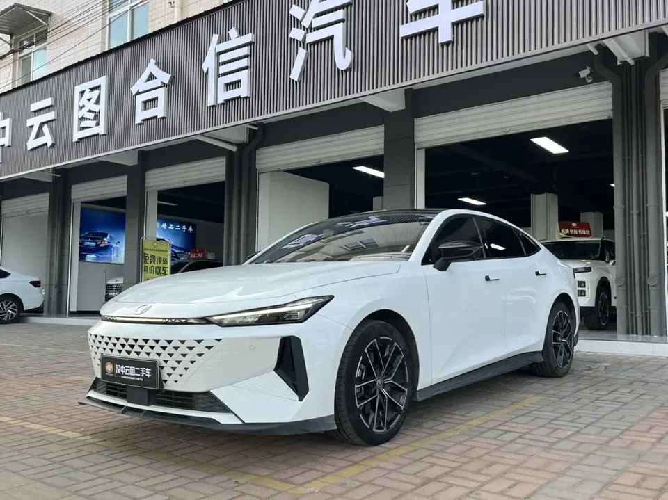 Changan UNI-V 2024