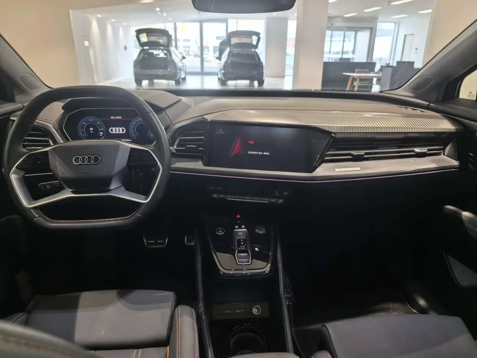 Audi Q4 e-tron Audi Q4 e-tron 2024 40 e-tron Creative Edition 2025 — миниатюра 3