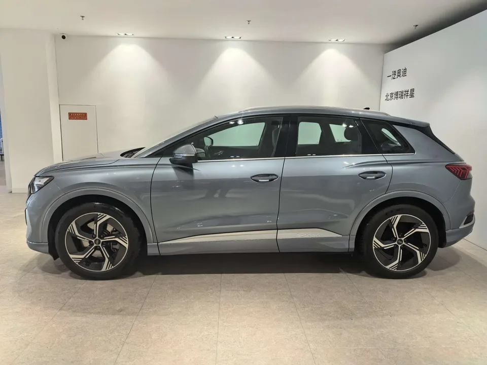 Audi Q4 e-tron Audi Q4 e-tron 2024 40 e-tron Creative Edition 2025 — миниатюра 4