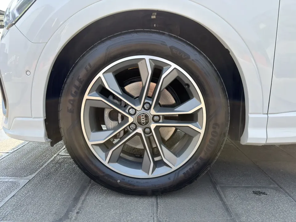 Audi Q3 Audi Q3 2021 40 TFSI Fashionable and Dynamic 2022 — миниатюра 5
