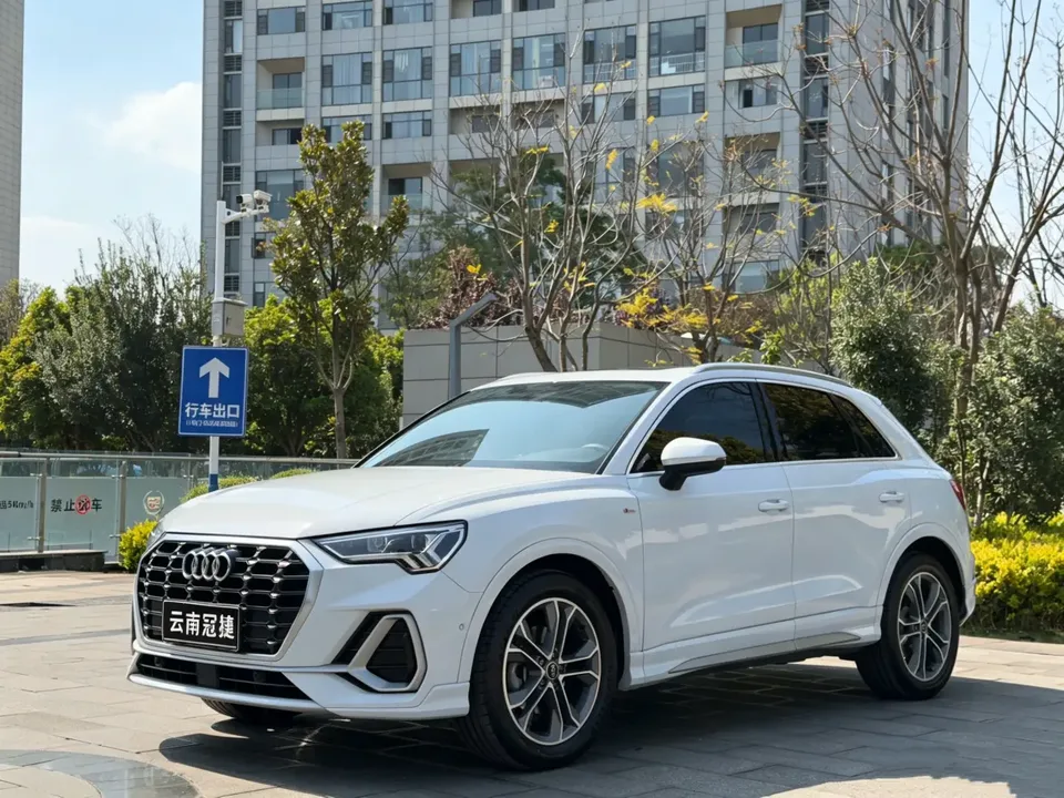 Audi Q3 2022