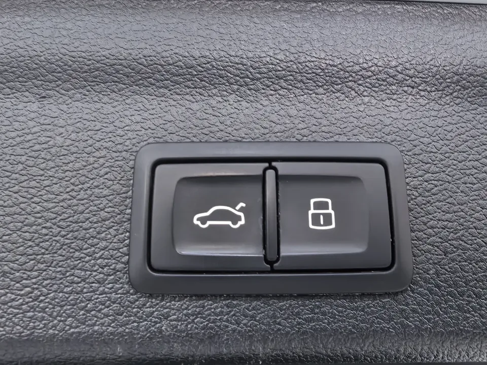 Audi Q3 Audi Q3 2022 35 TFSI Fashionable and Dynamic 2022 — миниатюра 3