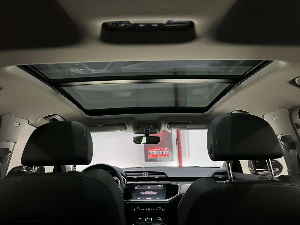 Audi Q3 Audi Q3 2022 35 TFSI Fashionable and Dynamic 2023 — миниатюра 4