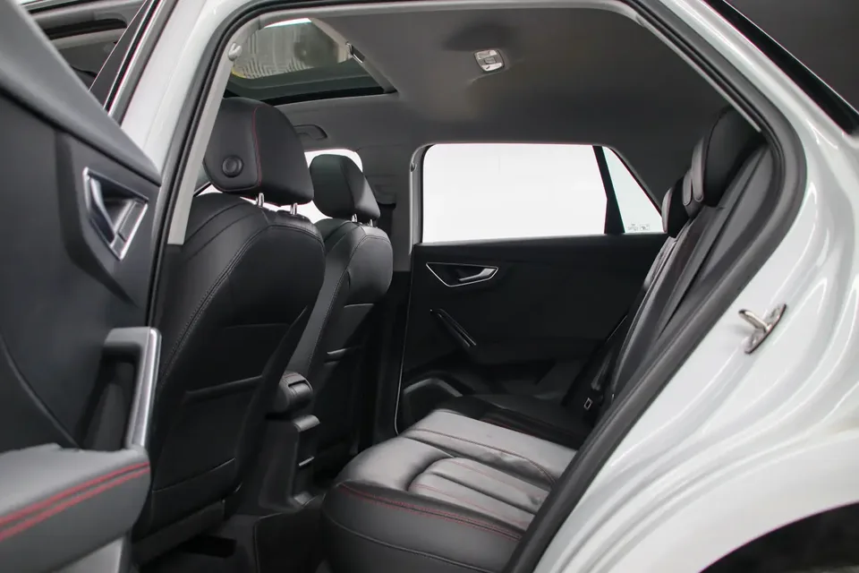Audi Q2L Audi Q2L 2022 35 TFSI aggressive and dynamic model 2023 — миниатюра 5