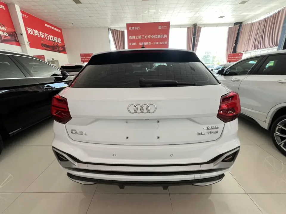 Audi Q2L Audi Q2L 2024 35 TFSI aggressive and dynamic model 2024 — миниатюра 2