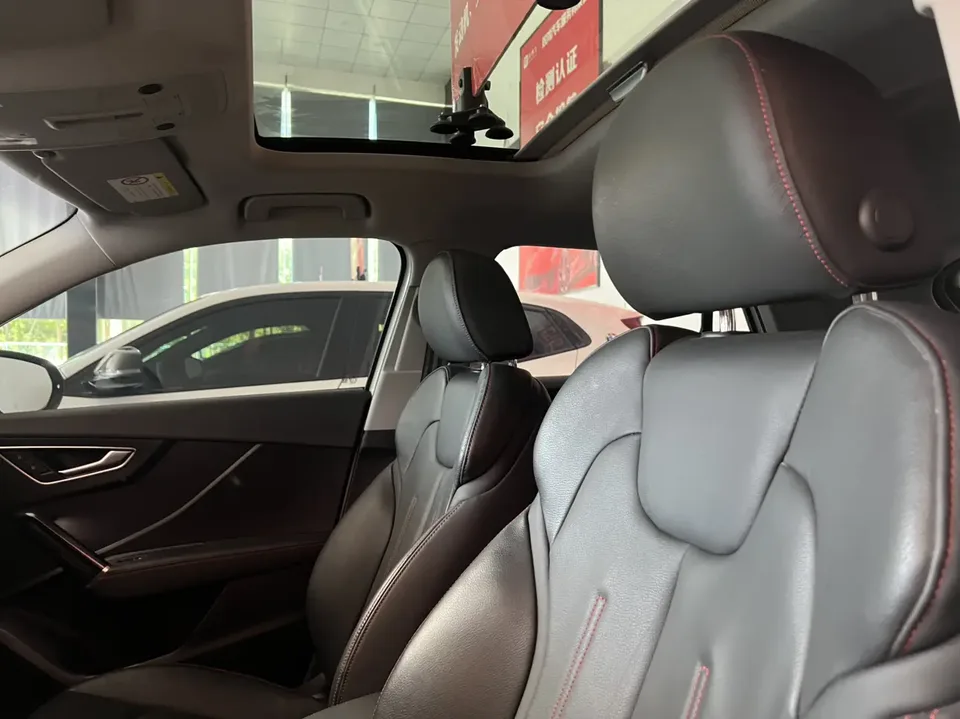 Audi Q2L Audi Q2L 2024 35 TFSI aggressive and dynamic model 2024 — миниатюра 5
