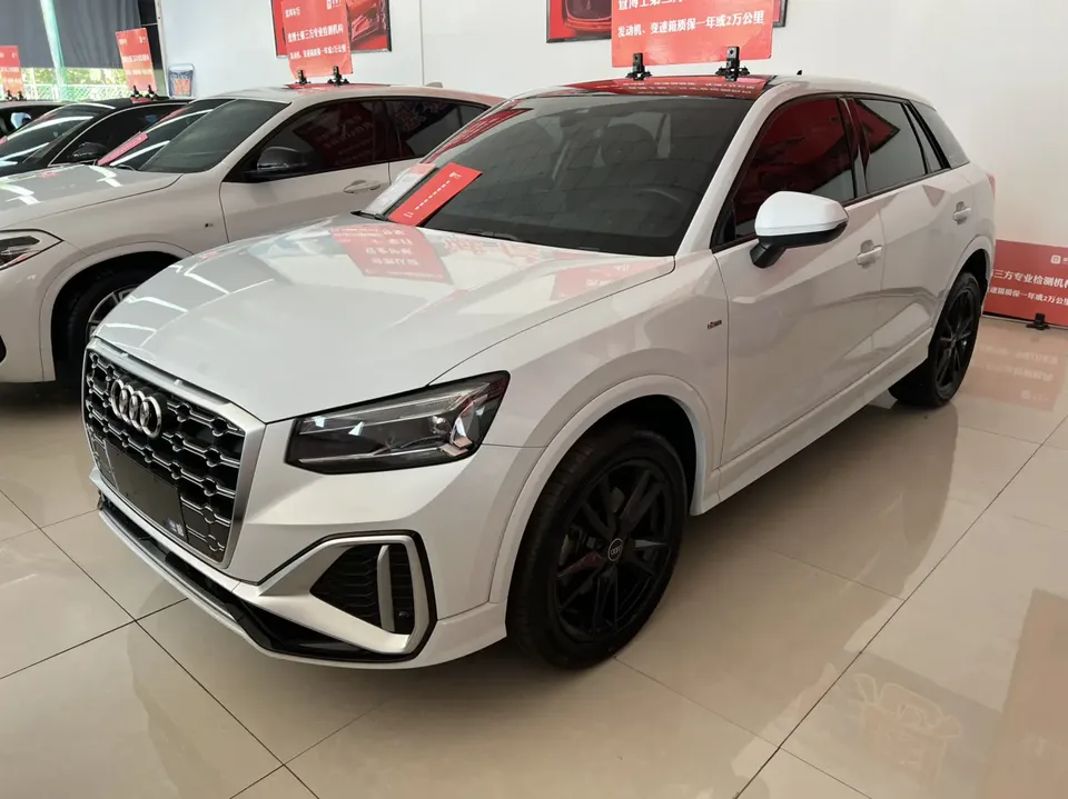 Audi Q2L 2024