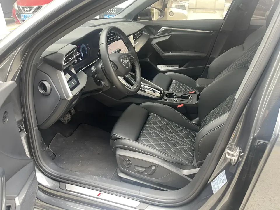 Audi A3 Audi A3 2025 A3L Limousine 35 TFSI Flying Joy Edition 2025 — миниатюра 3