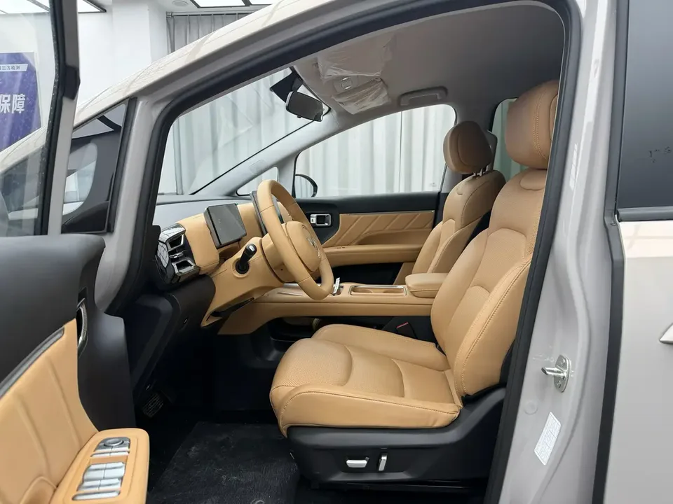 Wuling Starlight 730 PHEV basic model 2025 — миниатюра 5