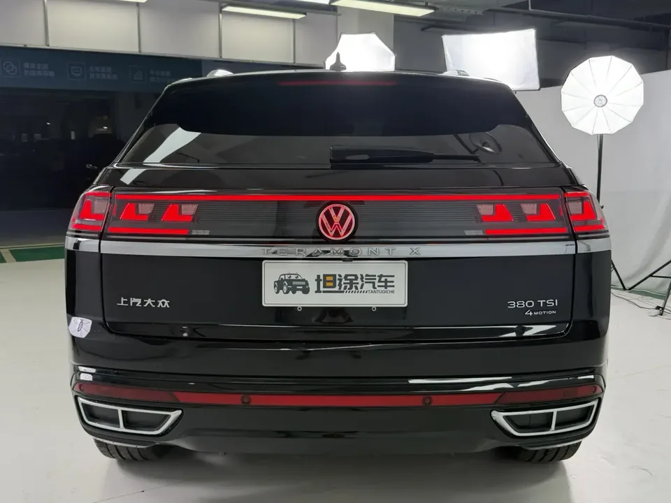 Volkswagen Teramont Tuang 2023 Touron X 380TSI 4WD Luxury Edition 2024 — thumbnail 2