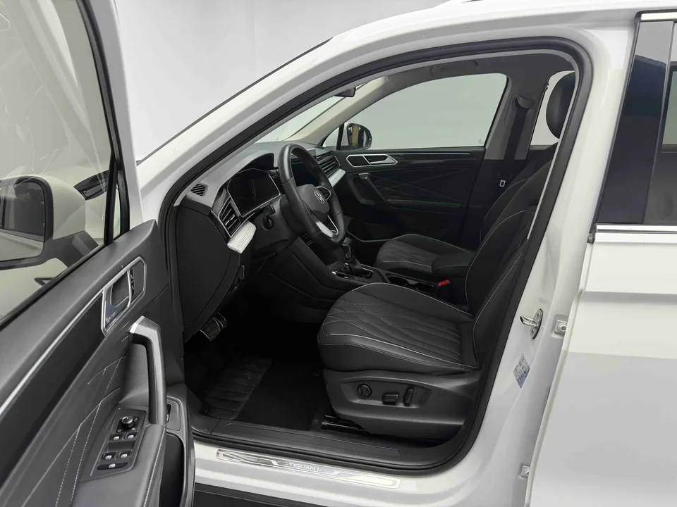Volkswagen Tiguan L Tiguan L 2022 330TSI Automatic 2WD Smart Edition 2022 — миниатюра 5