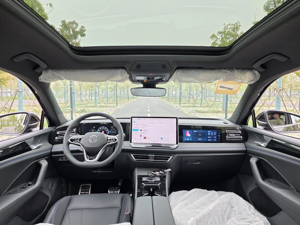 Volkswagen Tiguan L Pro 330TSI 2WD R-Line Smart Edition 2026 — миниатюра 5