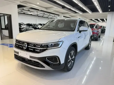 Volkswagen Tayron 2023 buy in Moscow