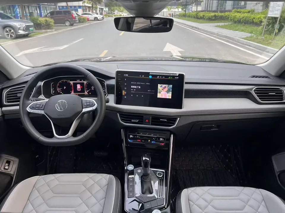 Volkswagen Tayron Tanyue 2024 330TSI 2WD Luxury Plus Advanced Edition 2024 — миниатюра 5