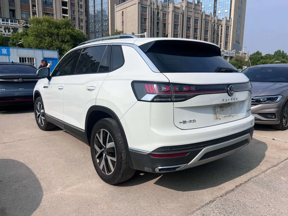 Volkswagen Tayron 300TSI 2WD Luxury Plus Advanced Edition 2024 — миниатюра 2
