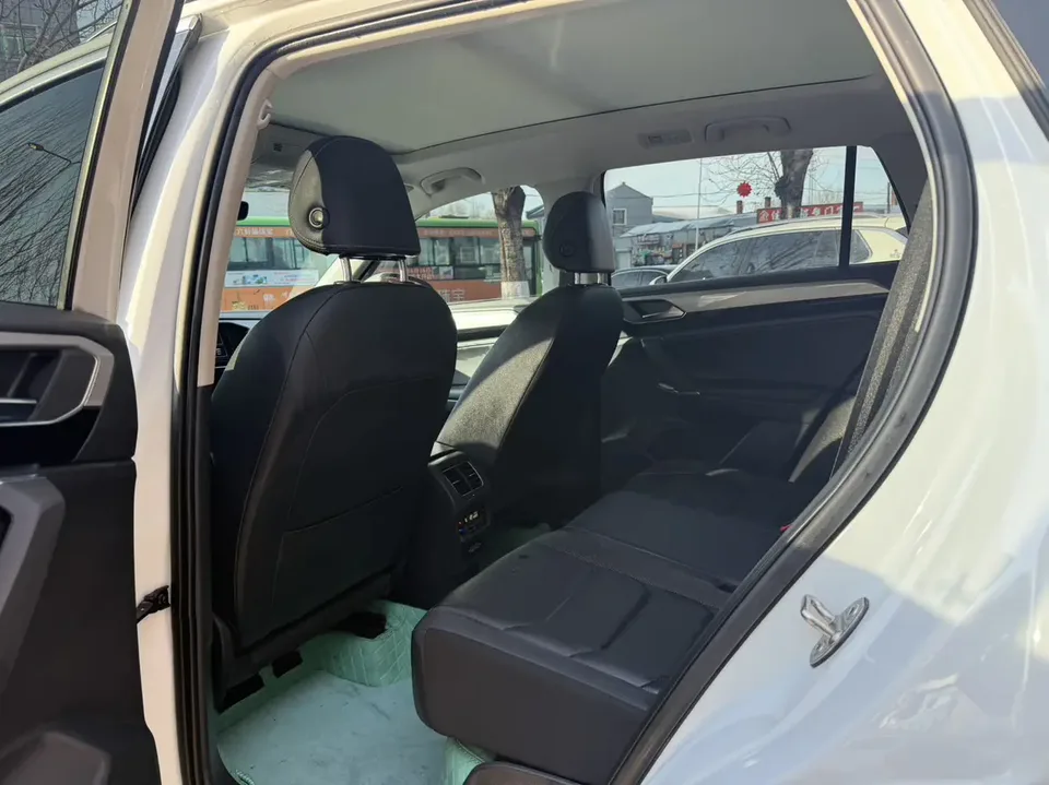 Volkswagen Tayron Tanyue 2022 280TSI 2WD Luxury Smart Edition 2022 — миниатюра 4