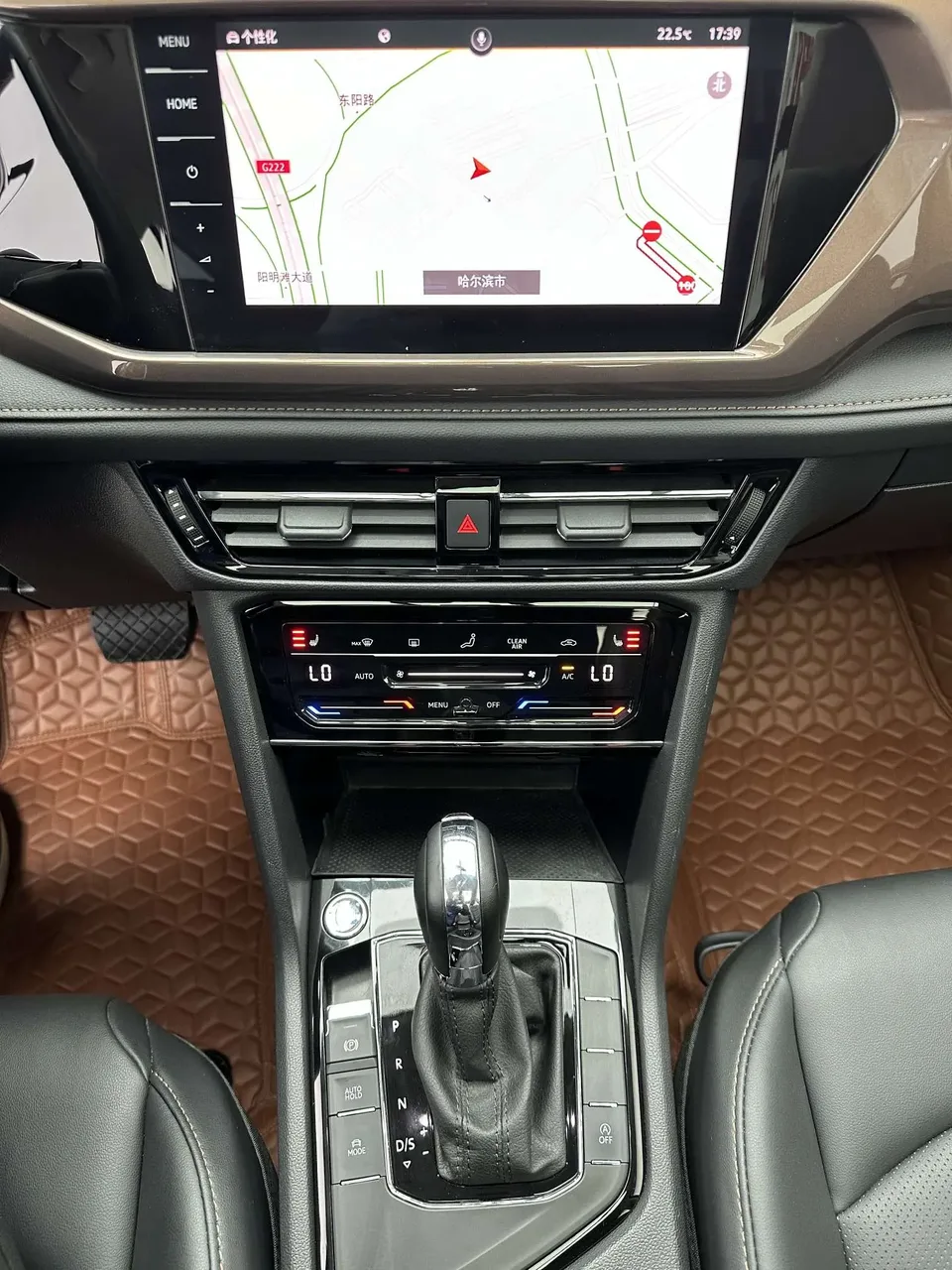 Volkswagen Tharu 280TSI 2WD Luxury Edition 2022 — миниатюра 3