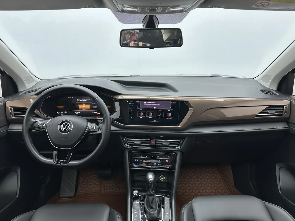 Volkswagen Tharu 280TSI 2WD Luxury Edition 2022 — миниатюра 4