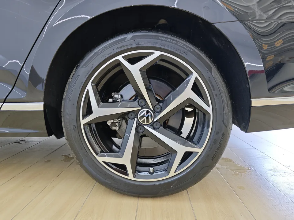 Volkswagen Magotan Magotan 2025 Magotan 2025 Public Edition 330TSI DSG Luxury Edition 2025 — thumbnail 3