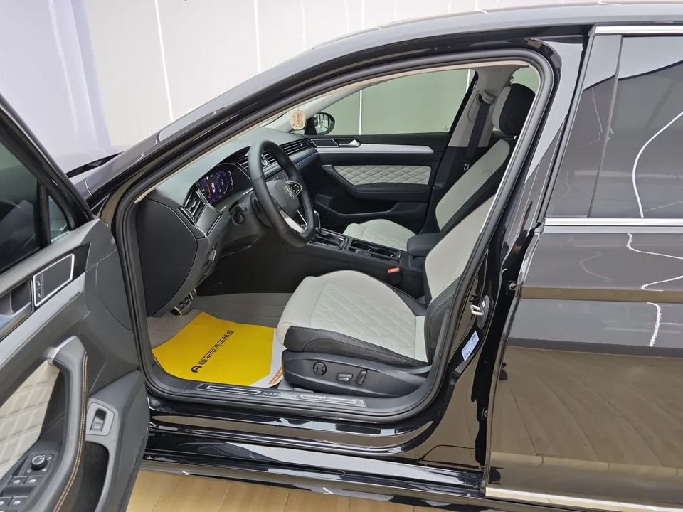 Volkswagen Magotan Magotan 2025 Magotan 2025 Public Edition 330TSI DSG Luxury Edition 2025 — thumbnail 5