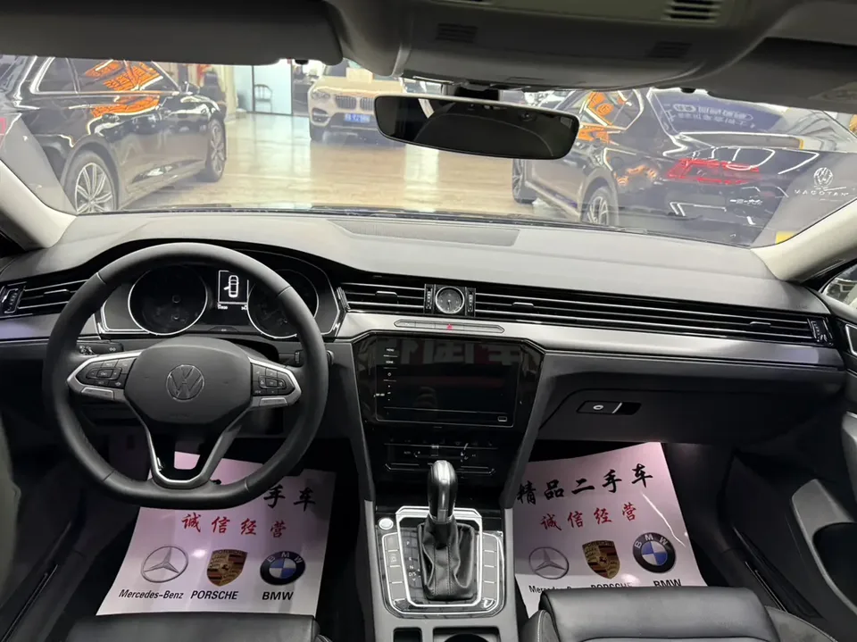 Volkswagen Magotan Magotan 2020 280TSI DSG Leading Edition 2022 — миниатюра 3