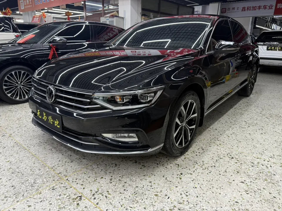 Volkswagen Magotan Magotan 2020 280TSI DSG Leading Edition 2022 — фото 1, купить с доставкой в Москву