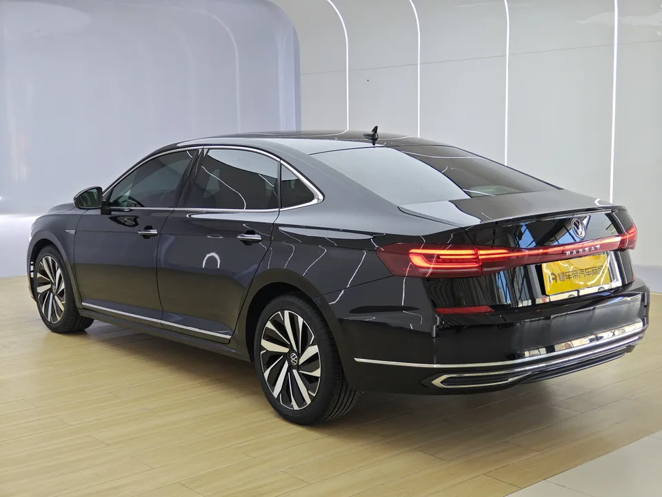 Volkswagen Passat facelift 330TSI luxury version 2023 — миниатюра 2