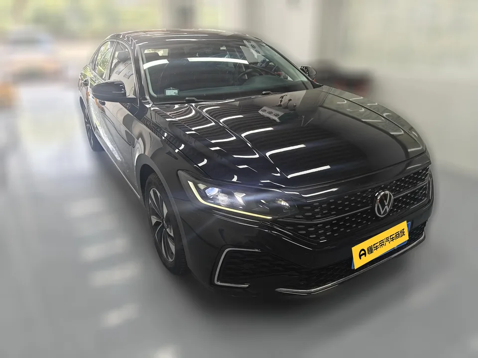 Volkswagen Passat facelift 330TSI Star Elite Edition 2023 — миниатюра 3