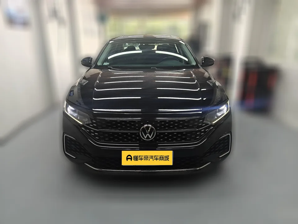 Volkswagen Passat 2023