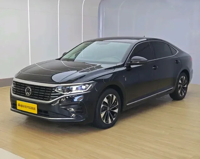 Volkswagen Passat 2023