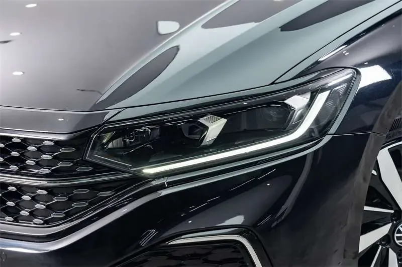 Volkswagen Passat 2022