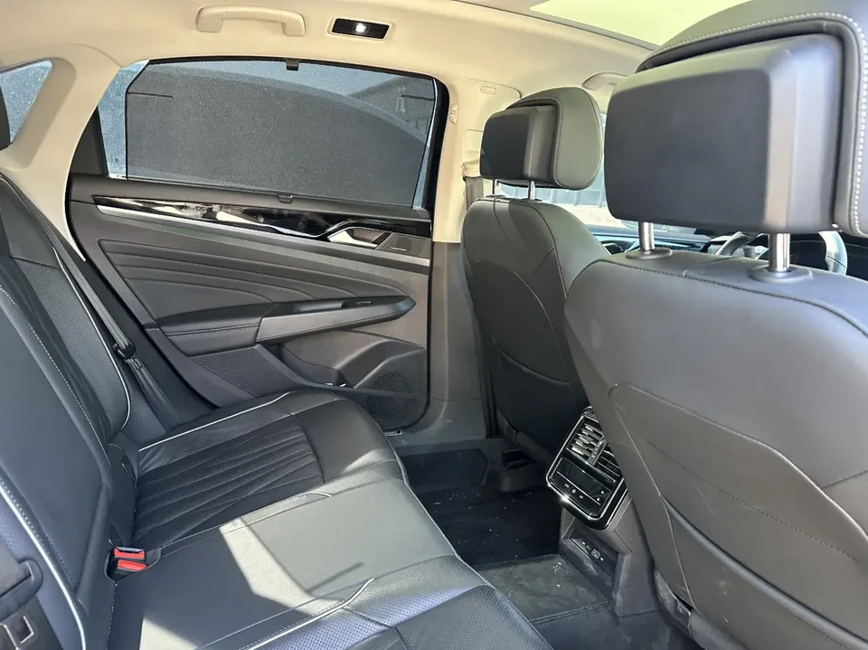 Volkswagen Passat Passat 2022 330TSI Starry Sky Deluxe Edition 2022 — миниатюра 3
