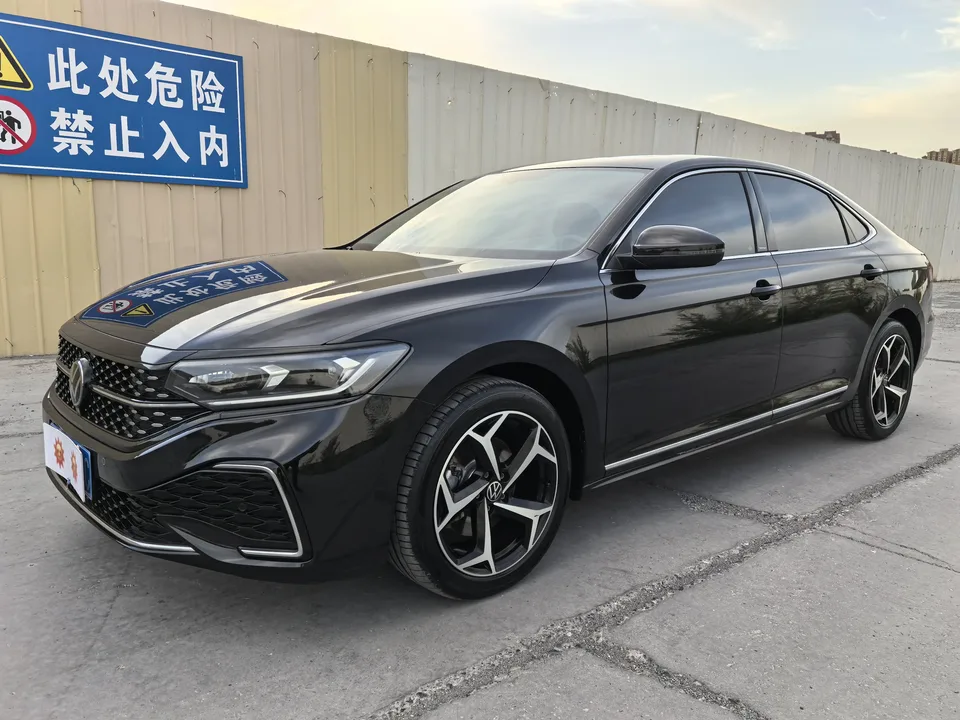 Volkswagen Passat 2024