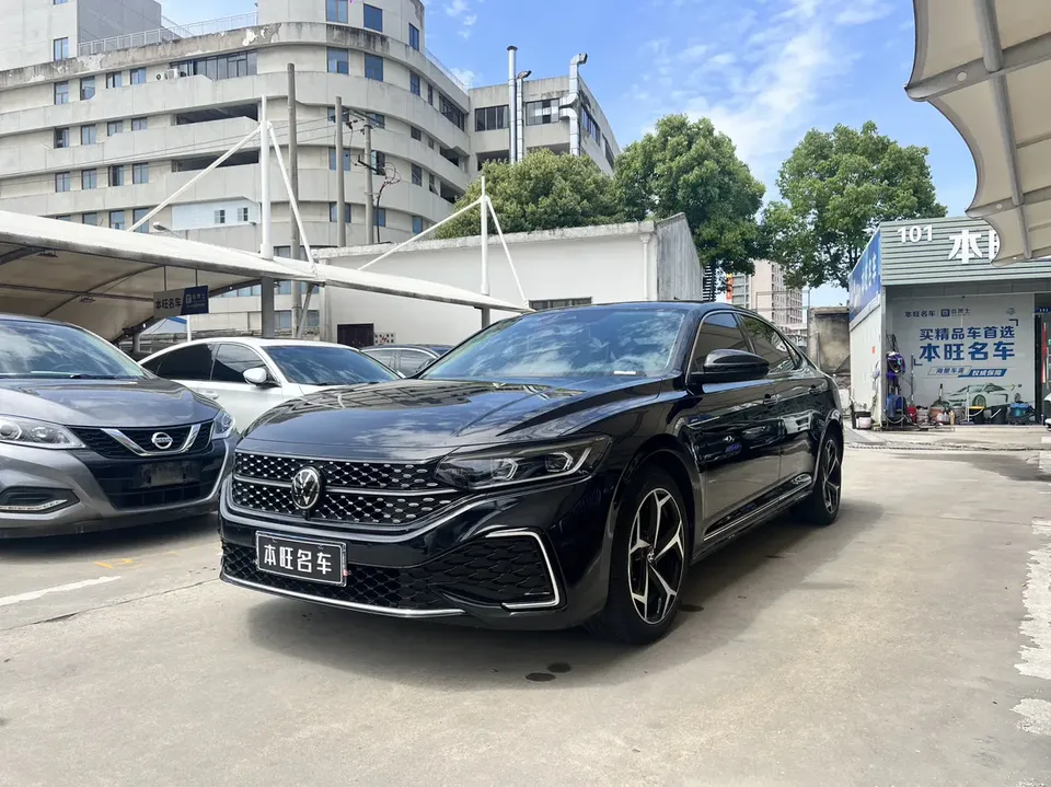 Volkswagen Passat 2024