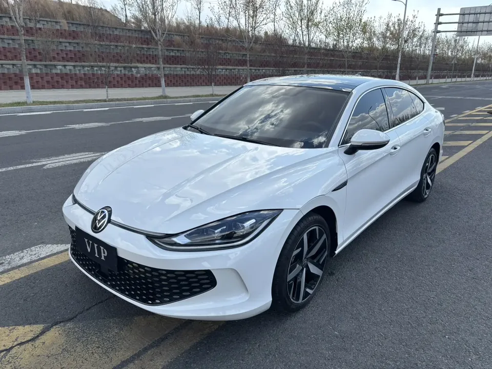 Volkswagen Lamando Lingdu Lingdu L 280TSI DSG Cool Edition 2022 — фото 1, купить с доставкой в Москву