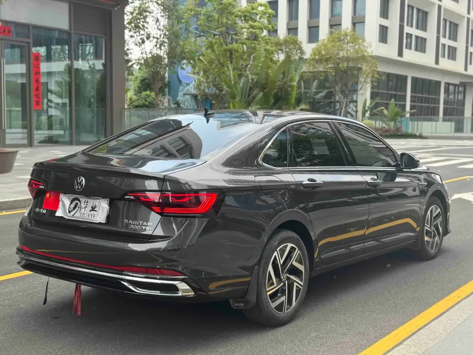 Volkswagen Sagitar 2023 Sagitar 300TSI DSG Beyond Edition 2023 — миниатюра 2