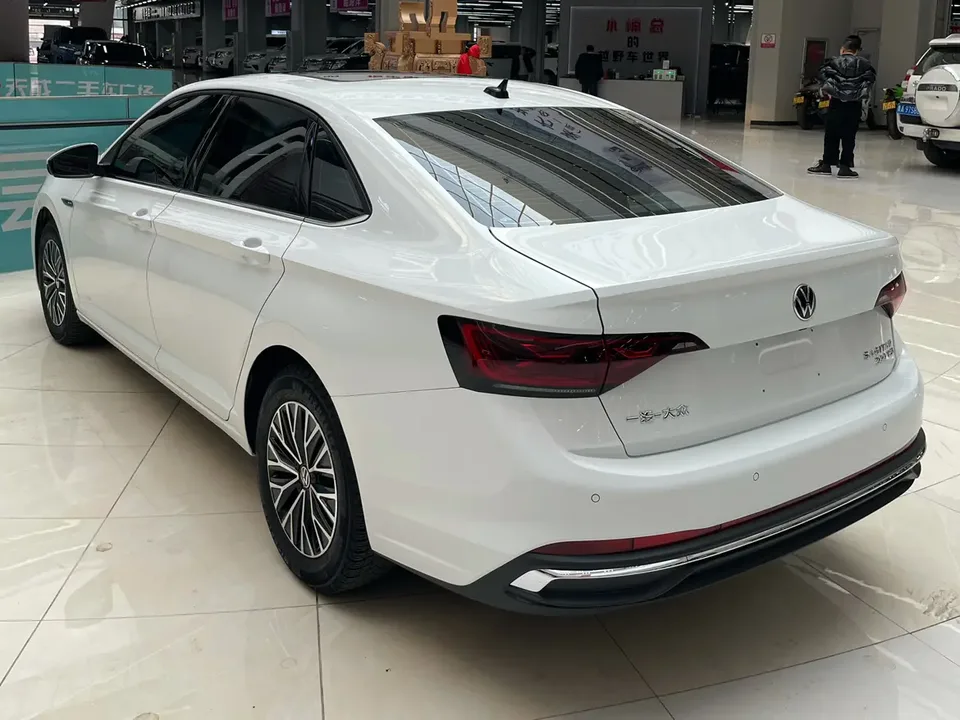 Volkswagen Sagitar Sagitar 200TSI DSG Flying Edition 2024 — миниатюра 4
