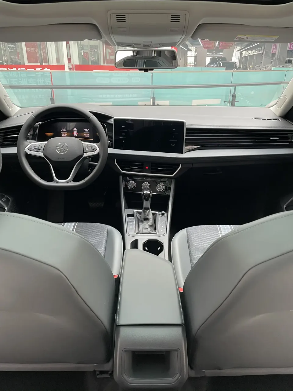 Volkswagen Sagitar Sagitar 200TSI DSG Flying Edition 2024 — миниатюра 5
