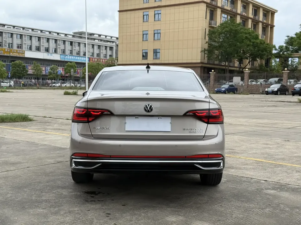 Volkswagen Sagitar 2023 Sagitar 300TSI DSG Beyond Edition 2023 — миниатюра 2