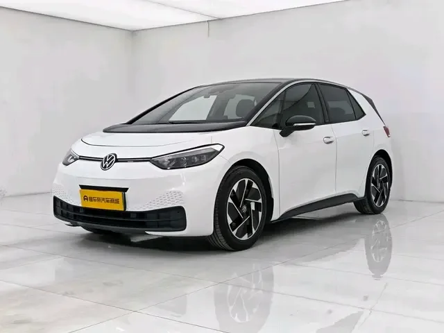 Volkswagen ID.3 Volkswagen ID.3 2024 Pure Smart Edition 2024 — photo 1, buy with delivery to Moscow